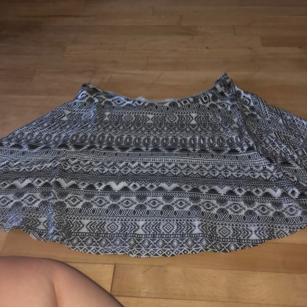 Black and white pattern skirt